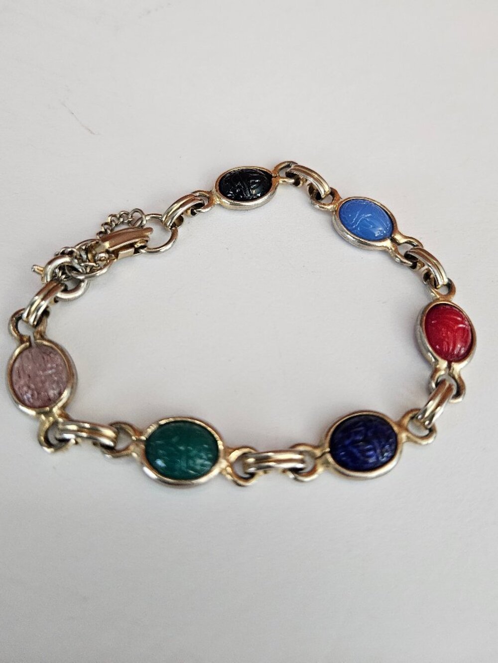 Vintage 'Scarab' Bracelet, Carved Glass Stones, Gold Tone Size 7” w/Safety Chain